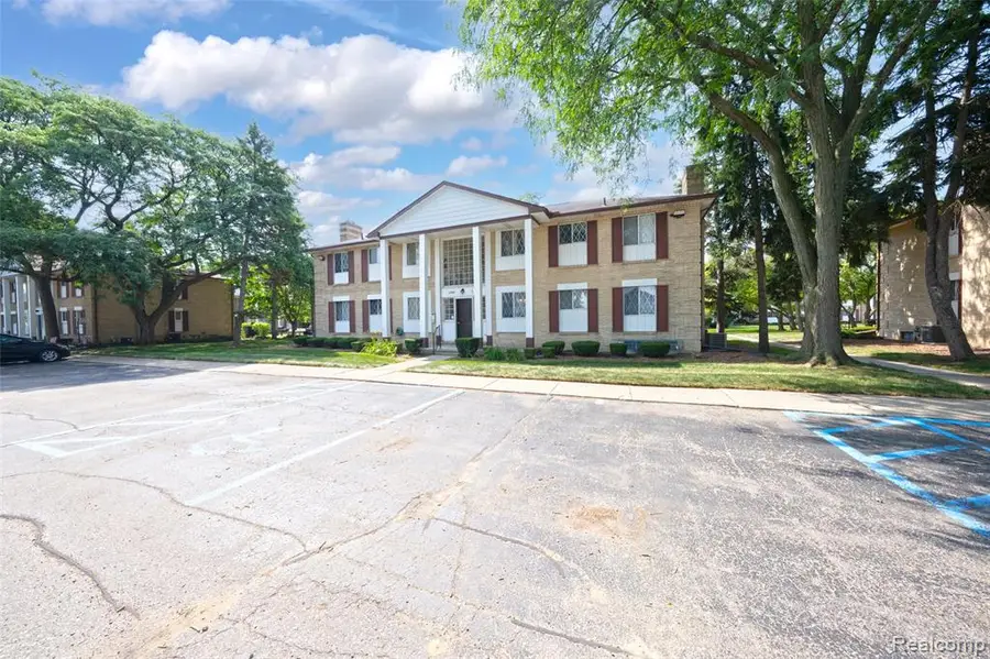 29289 Hayes #F-10, Warren, MI 48088 - #3