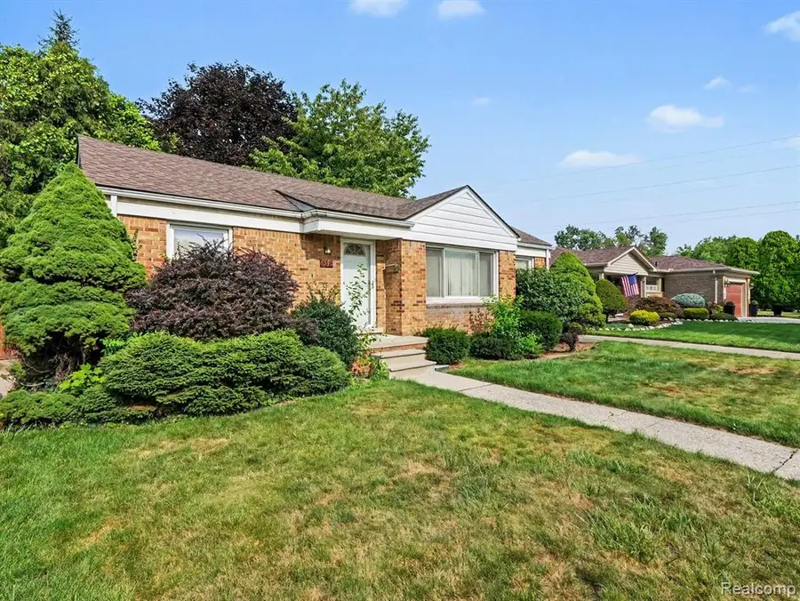 6350 Robinson, Allen Park, MI 48101 - #3