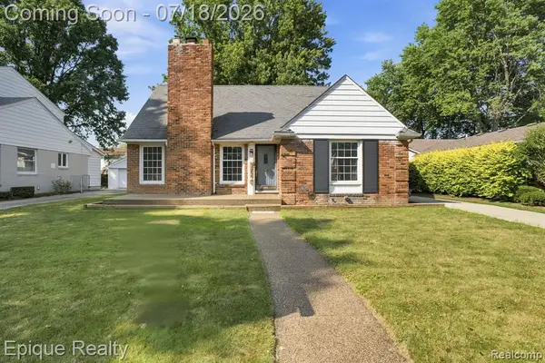 1206 Hawthorne, Grosse Pointe, MI 48236