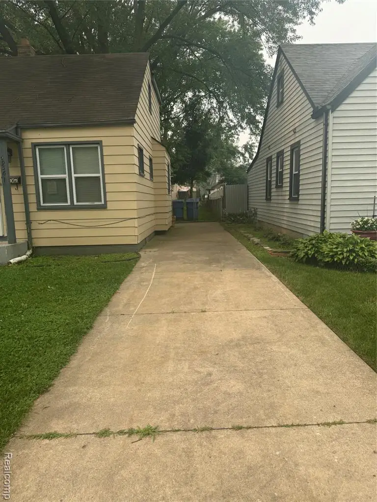 4956 Huron, Dearborn Heights, MI 48125 - #2