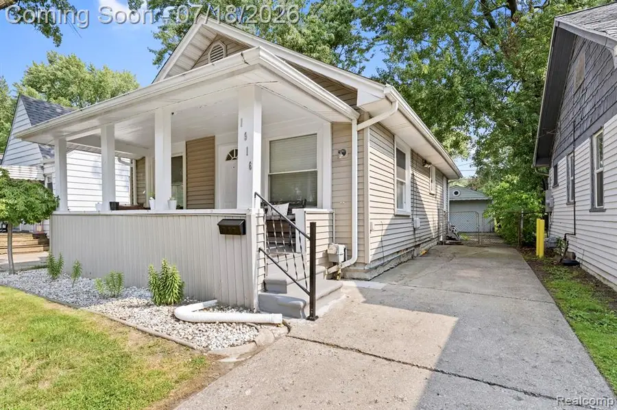 1916 E Troy, Ferndale, MI 48220 - #2