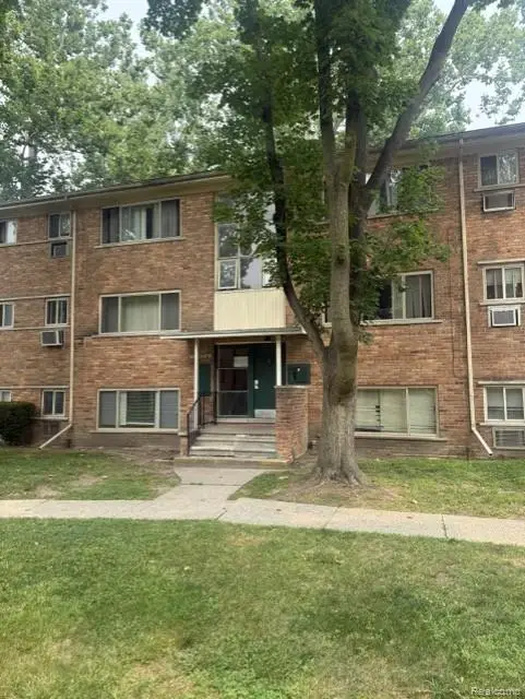 17274 Bentler #45, Detroit, MI 48219