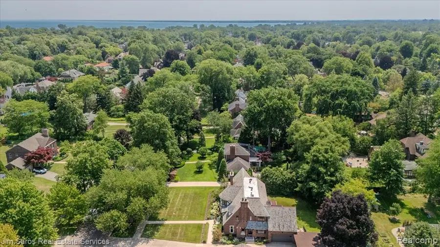 1023 Buckingham, Grosse Pointe, MI 48230 - #2
