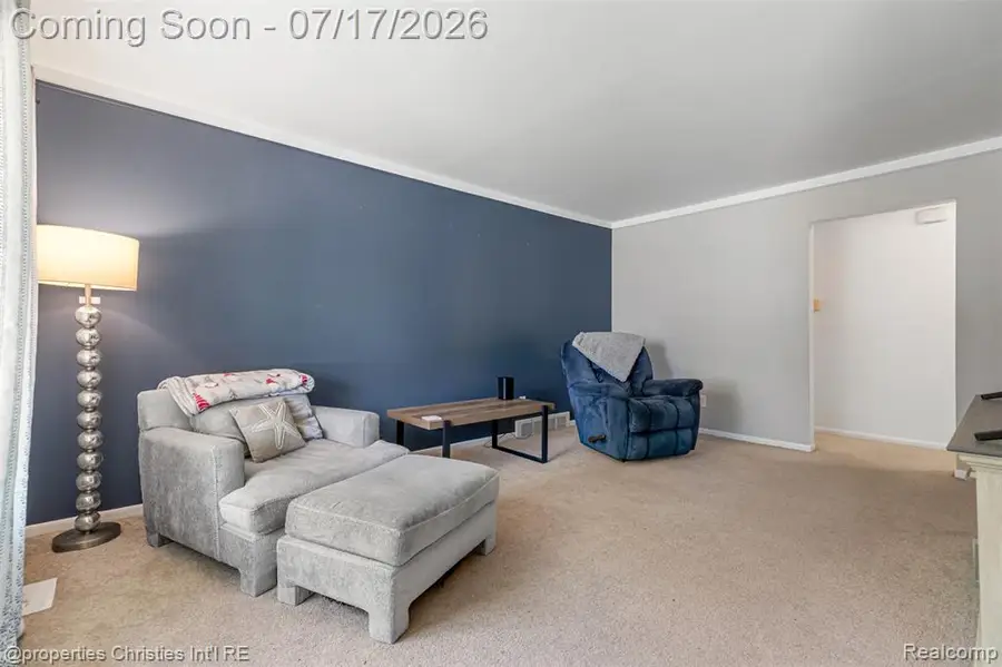 20200 Shores, Saint Clair Shores, MI 48080 - #3