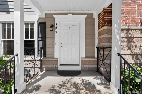 352 W Grand River #3, East Lansing, MI 48823