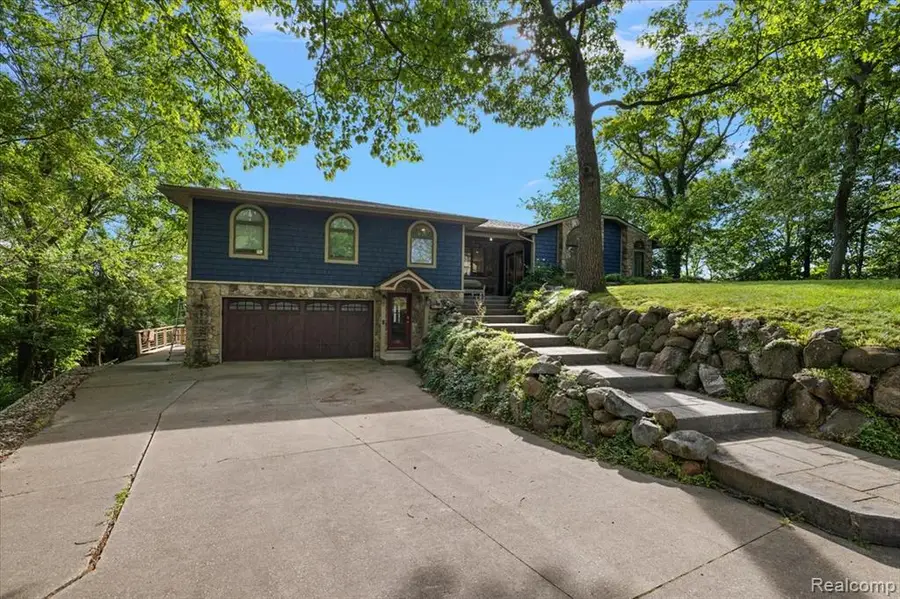 7291 Parkwood, Fenton, MI 48430 - #3