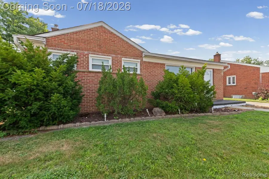 8950 Brentwood, Livonia, MI 48150 - #2
