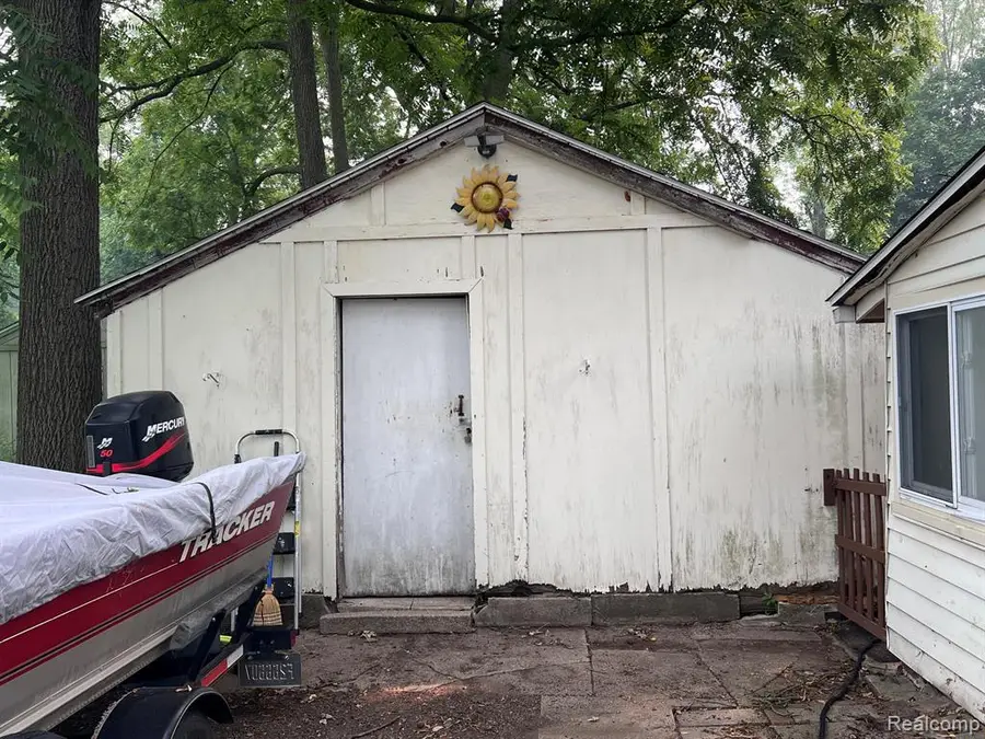 6319 S Washington, Lansing, MI 48911 - #2