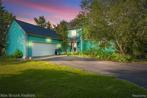 4622 Fleck, Hartland, MI 48430