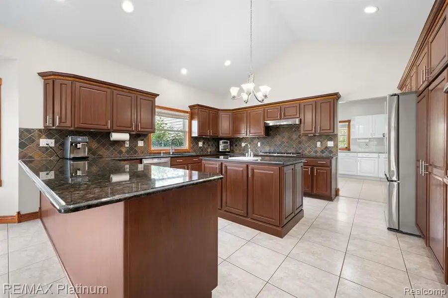 8922 Mcclements, Brighton, MI 48114 - #3