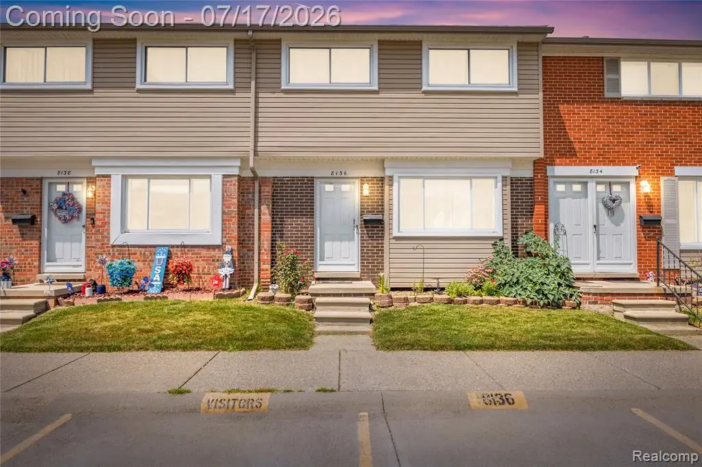 8136 Busko, Warren, MI 48093 - #1