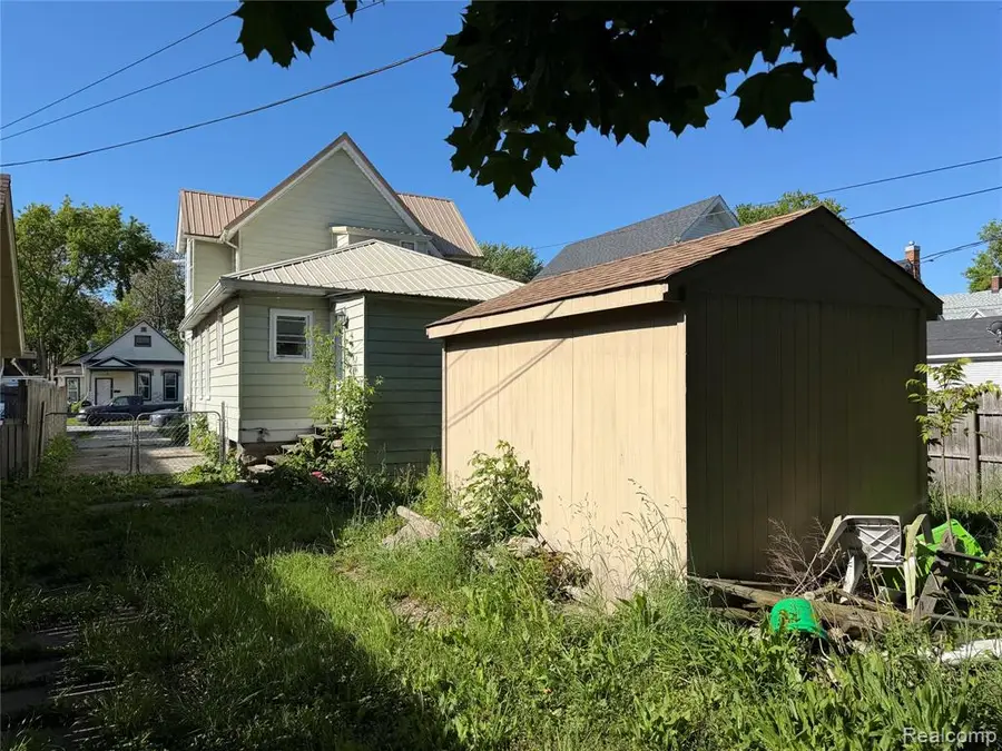 909 Pine, Port Huron, MI 48060 - #2