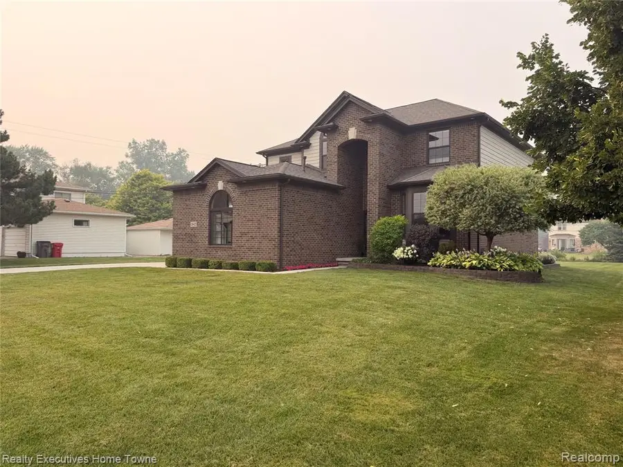 20835 S Miles, Clinton Township, MI 48036 - #2