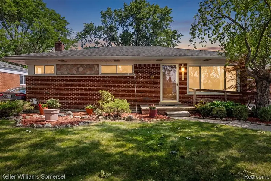 23131 Recreation, Saint Clair Shores, MI 48082 - #2