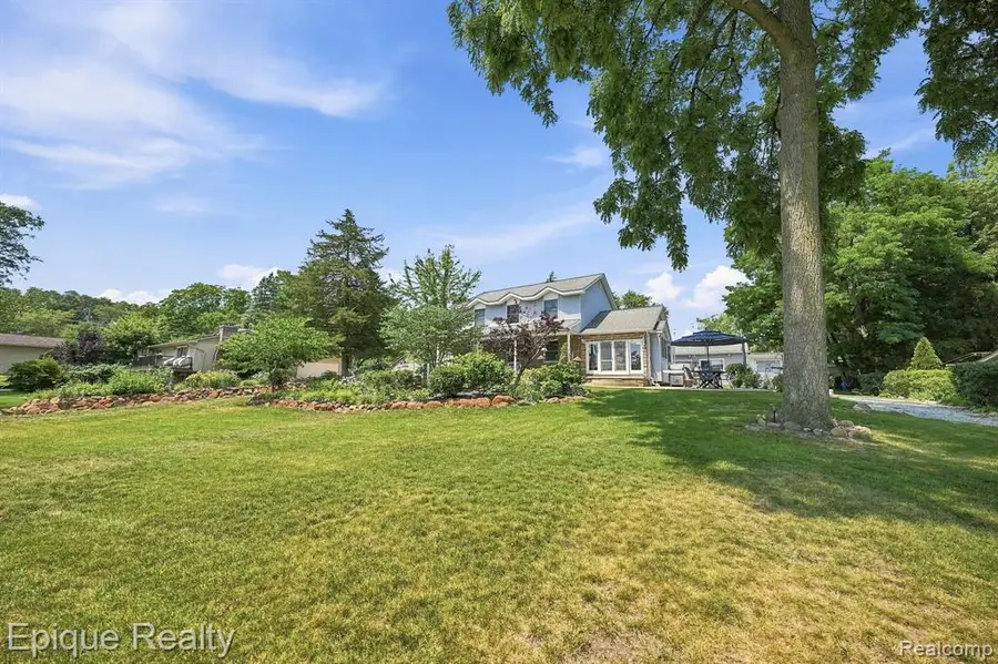 1642 Delmonte, Wolverine Lake, MI 48390 - #2