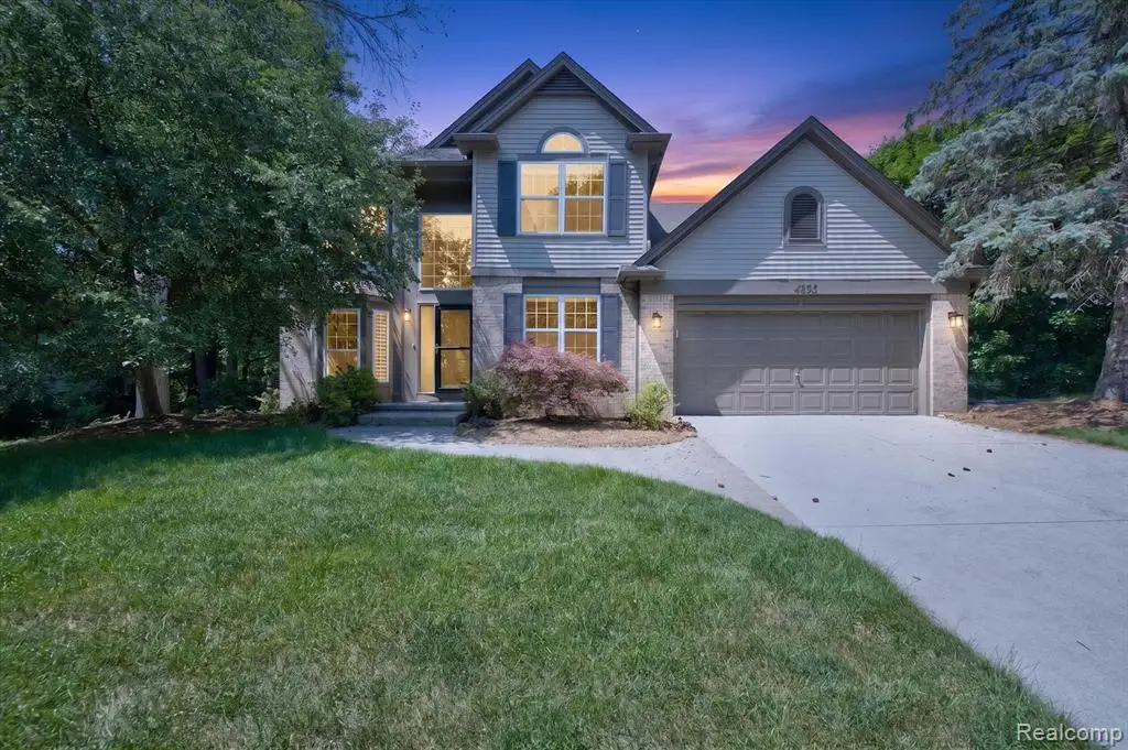 4895 Greenview, Commerce Township, MI 48382 - #1