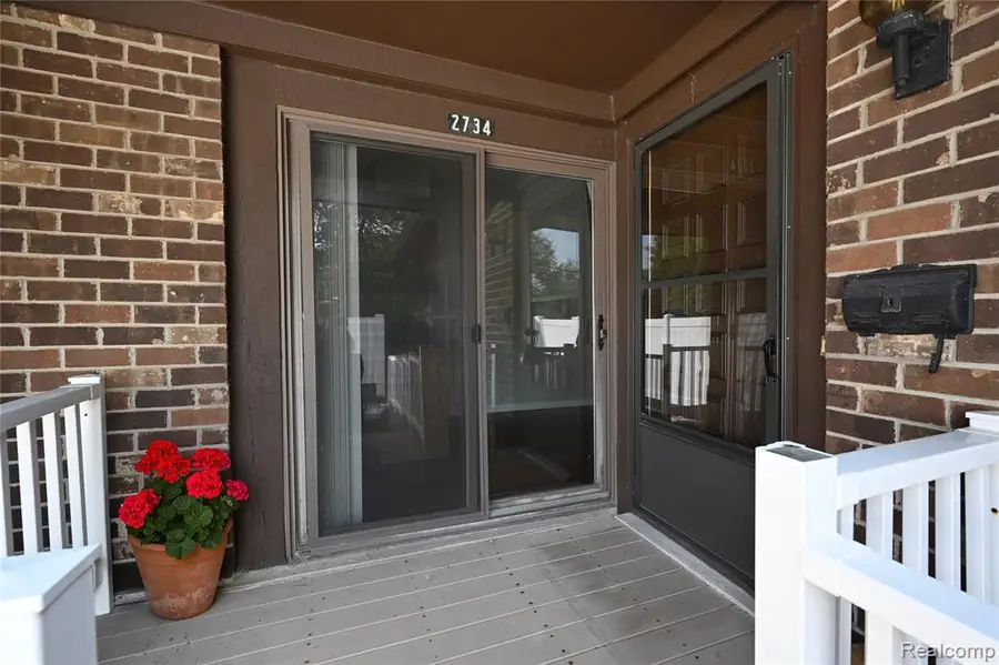 2734 Roundtree, Troy, MI 48083 - #3