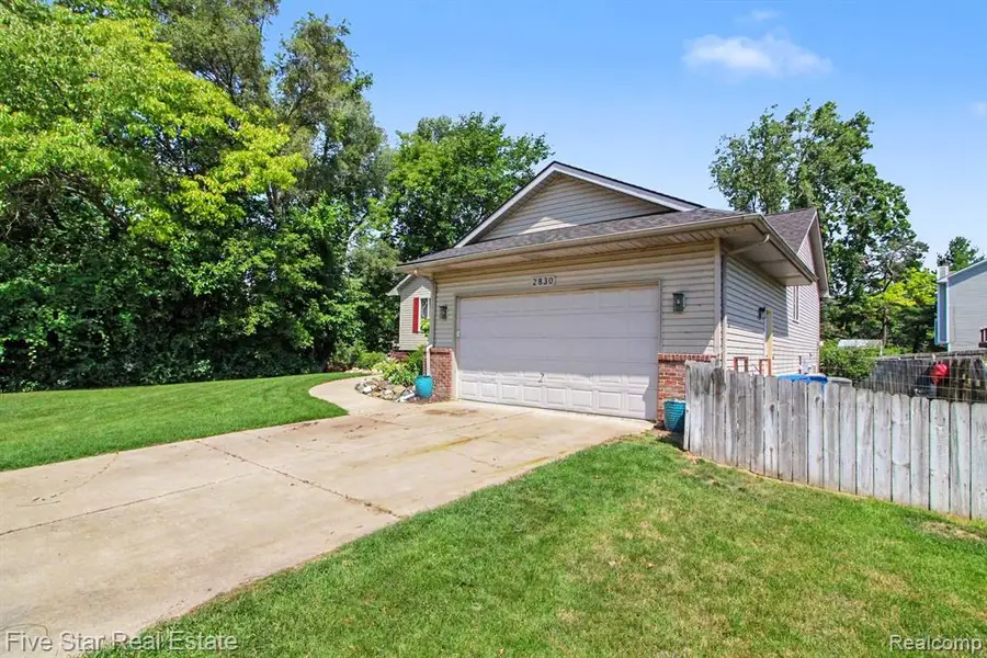 2830 Bayberry, Waterford, MI 48329 - #3