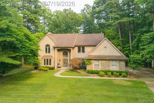 576 Indian, Lake Orion, MI 48362