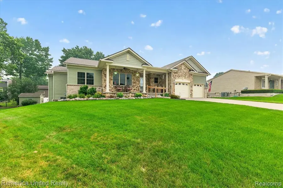6169 Bay, Waterford, MI 48327 - #2