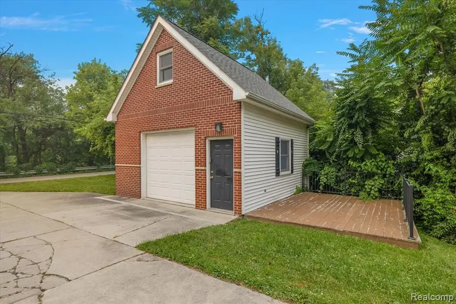 869 Central, Lake Orion, MI 48362 - #2