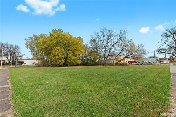 522 Central, Wyandotte, MI 48192