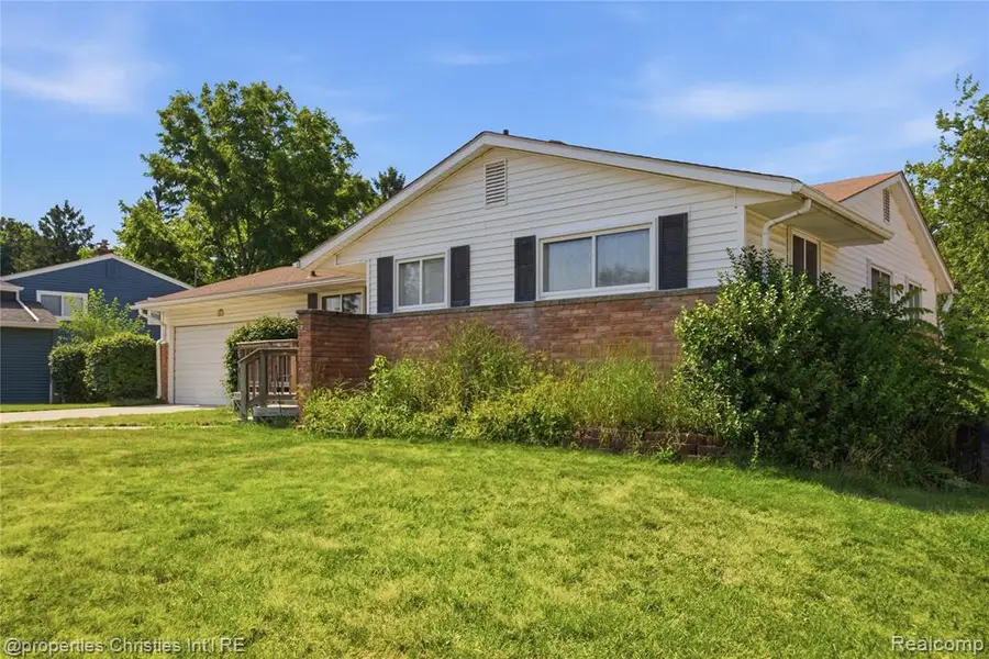 594 Provincetown, Auburn Hills, MI 48326 - #2