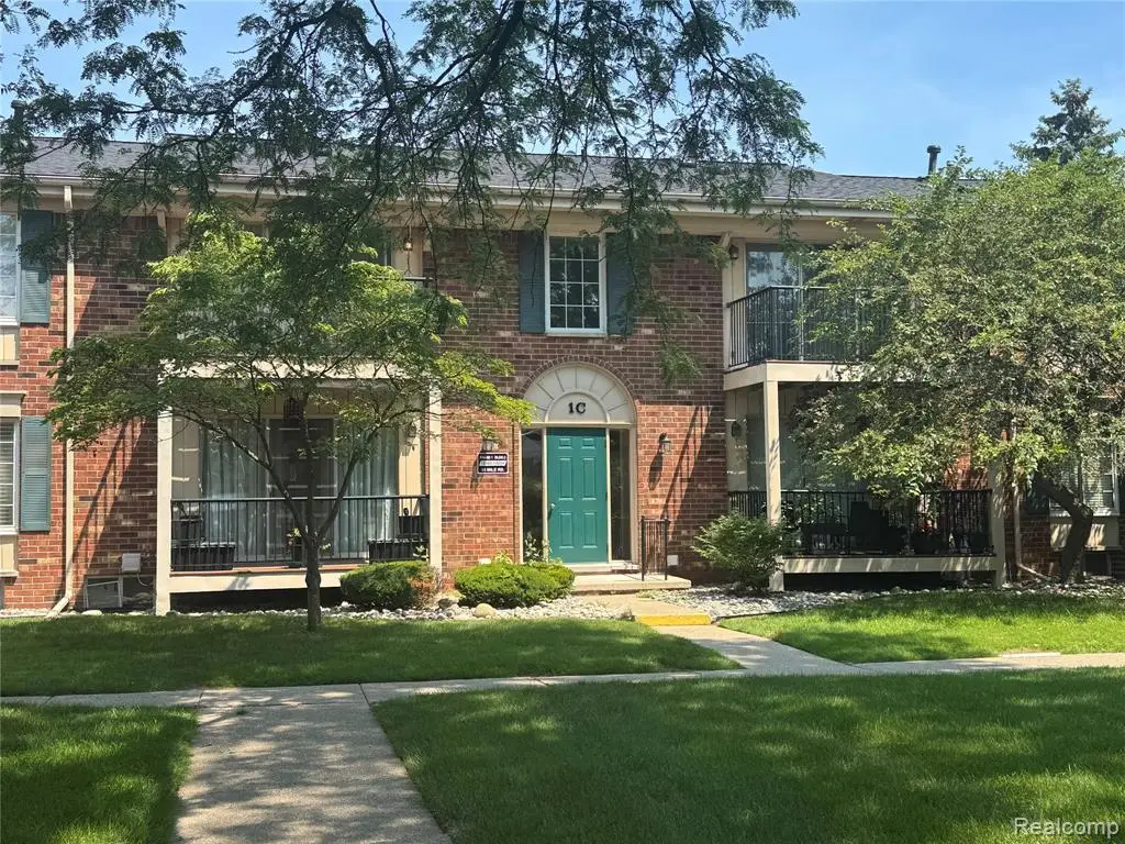 12050 15 Mile #31, Sterling Heights, MI 48312 - #1