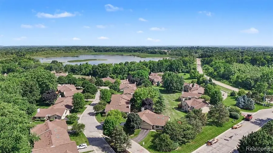 1991 Hunters, Lake Orion, MI 48360 - #3