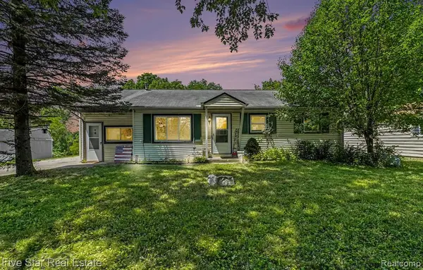 14506 Eddy Lake, Fenton, MI 48430