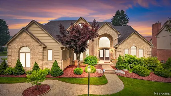 43352 Chardonnay, Sterling Heights, MI 48314
