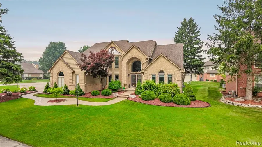 43352 Chardonnay, Sterling Heights, MI 48314 - #2