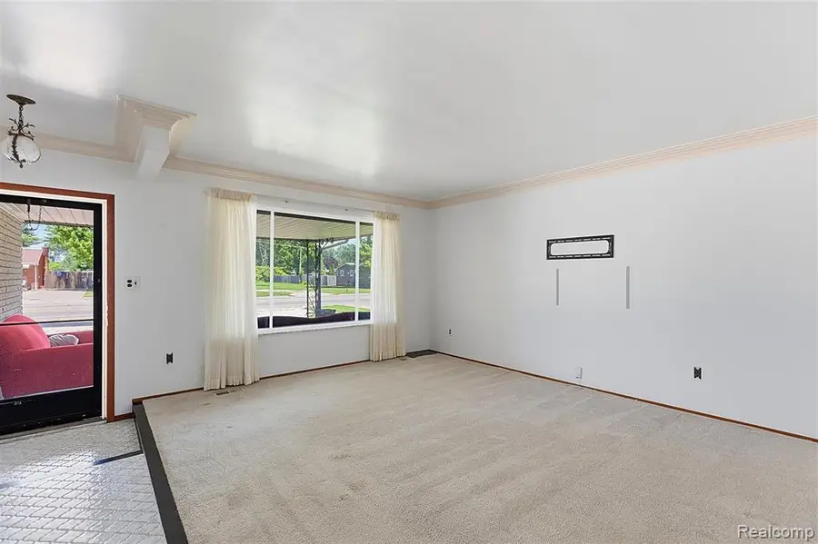 19100 Masonic, Roseville, MI 48066 - #3
