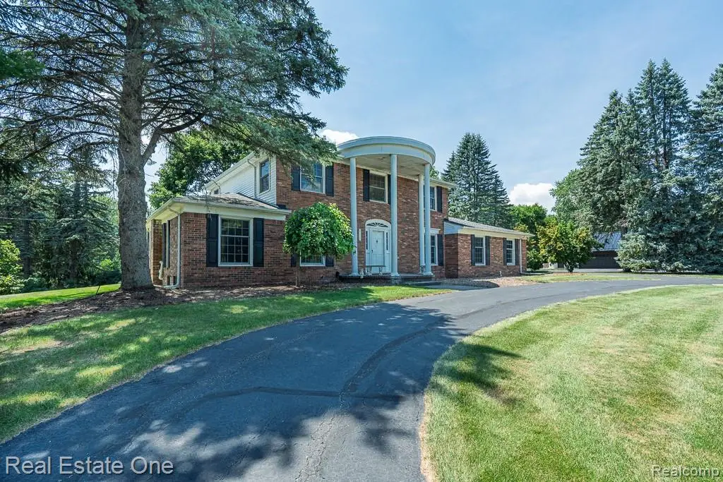 2633 New England, Rochester Hills, MI 48309 - #1