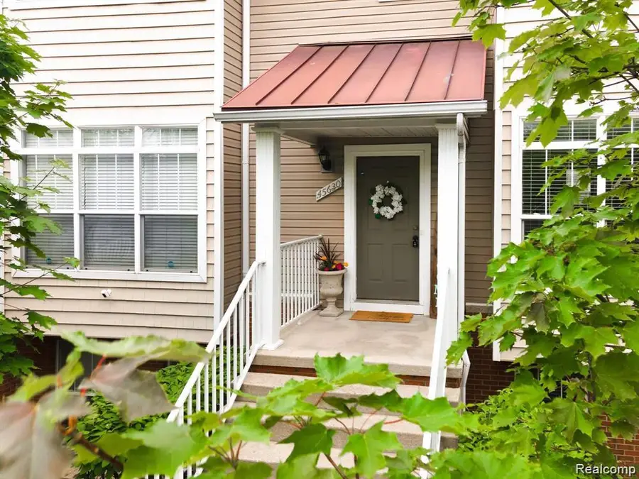 45630 Altz, Utica, MI 48315 - #2