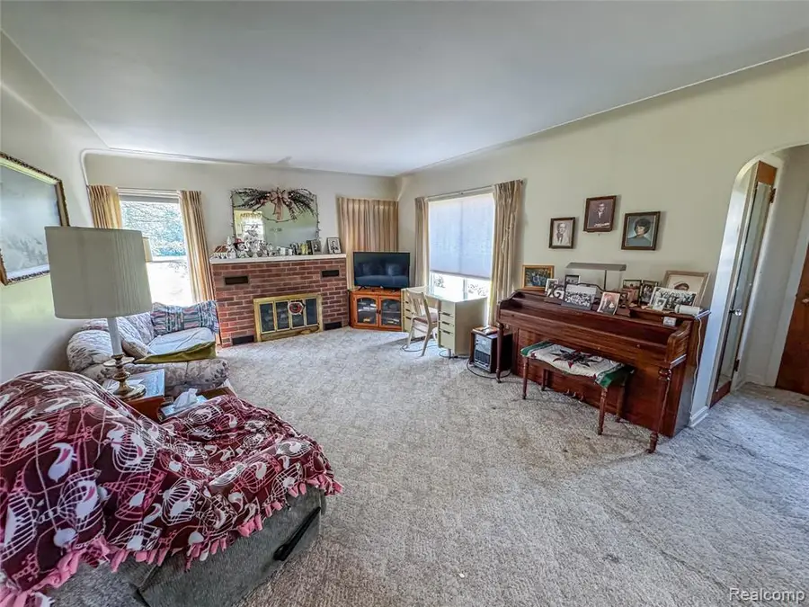 11651 S New Lothrop, Durand, MI 48429 - #2