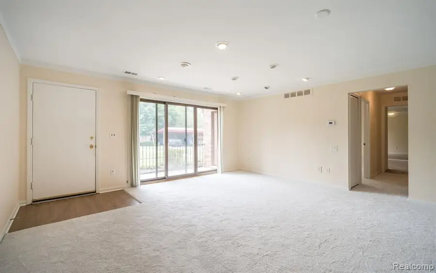 23788 Village House #5A, Southfield, MI 48033 - #3