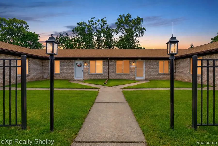 29417 Park Place, Warren, MI 48093 - #2