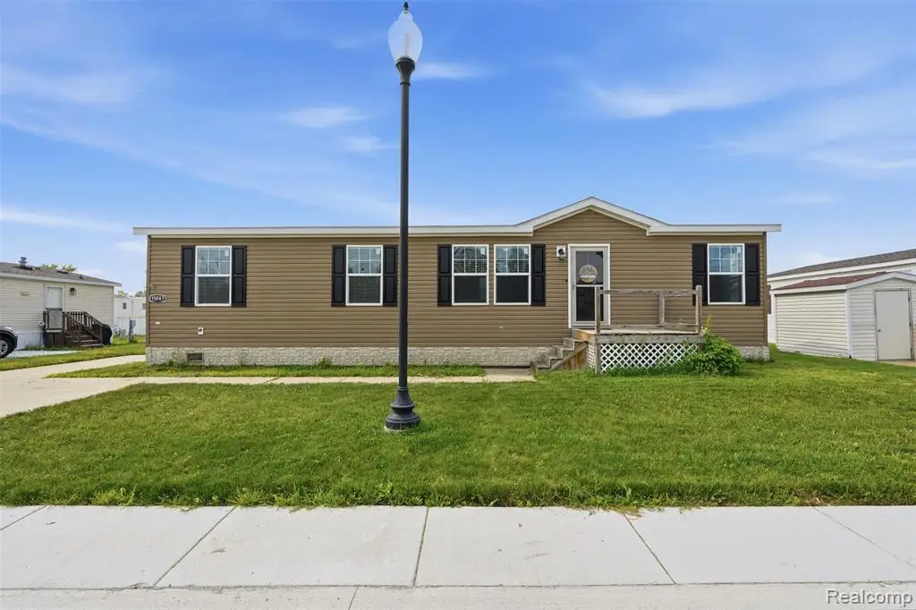 15887 Charlemagne, Clinton Township, MI 48038 - #1