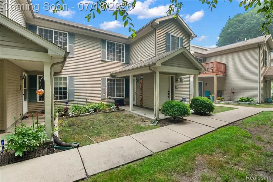 861 Saybrook, Waterford, MI 48327 - #3