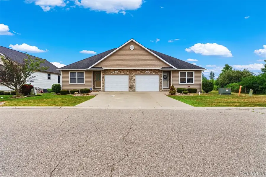 7027 Stratford, Flushing, MI 48433 - #2