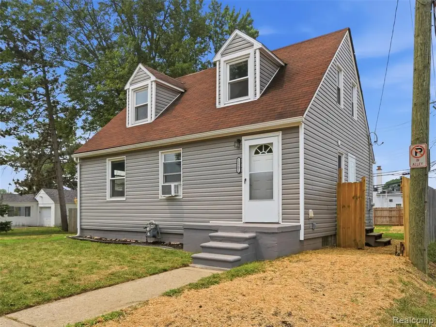 15201 Cavour, Livonia, MI 48154 - #2