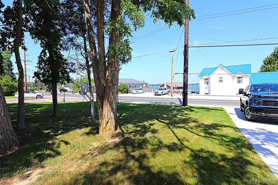 412 E Shore, Whitmore Lake, MI 48189 - #3