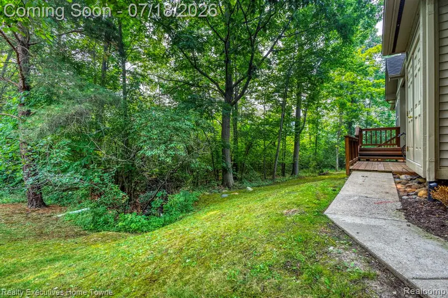 41993 Arrowhead, Novi, MI 48377 - #3