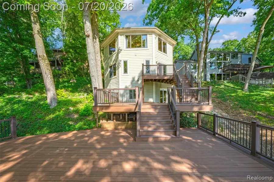 8516 Thendara, Clarkston, MI 48348 - #2