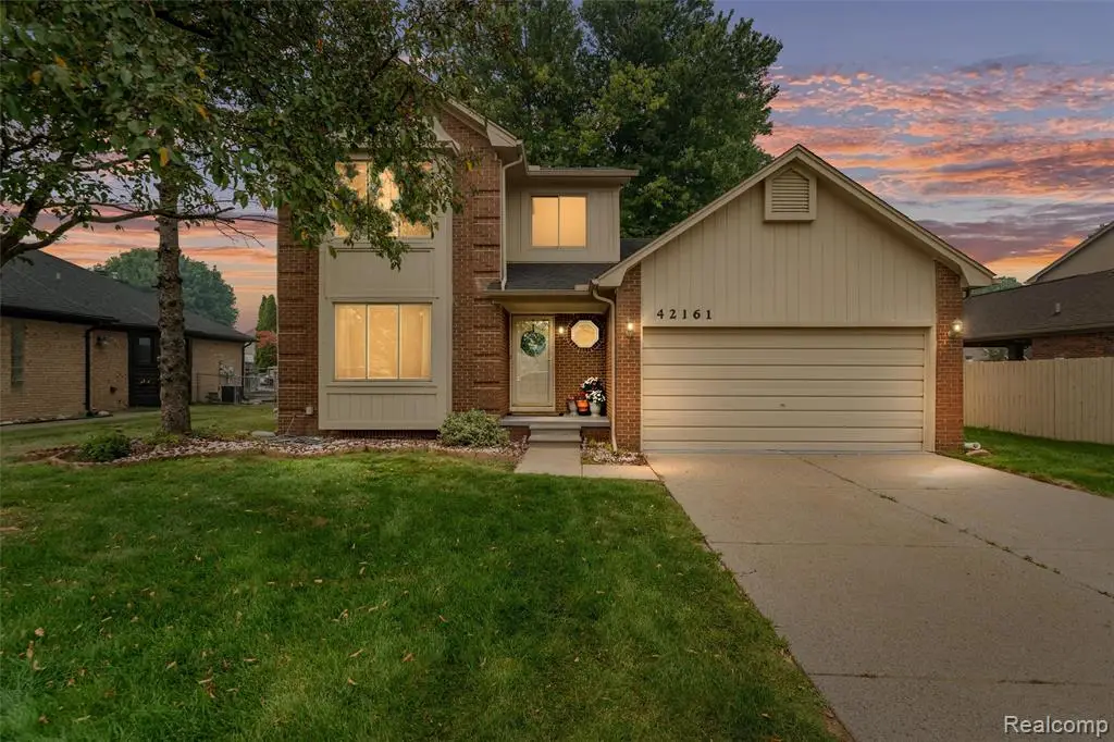 42161 Schoenherr, Sterling Heights, MI 48313 - #1