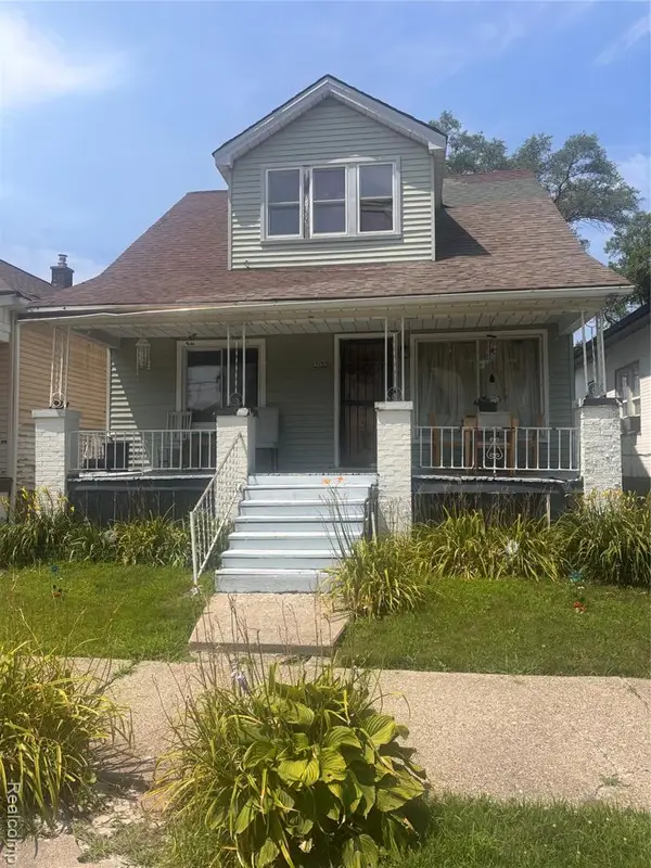 17137 Eureka, Hamtramck, MI 48212