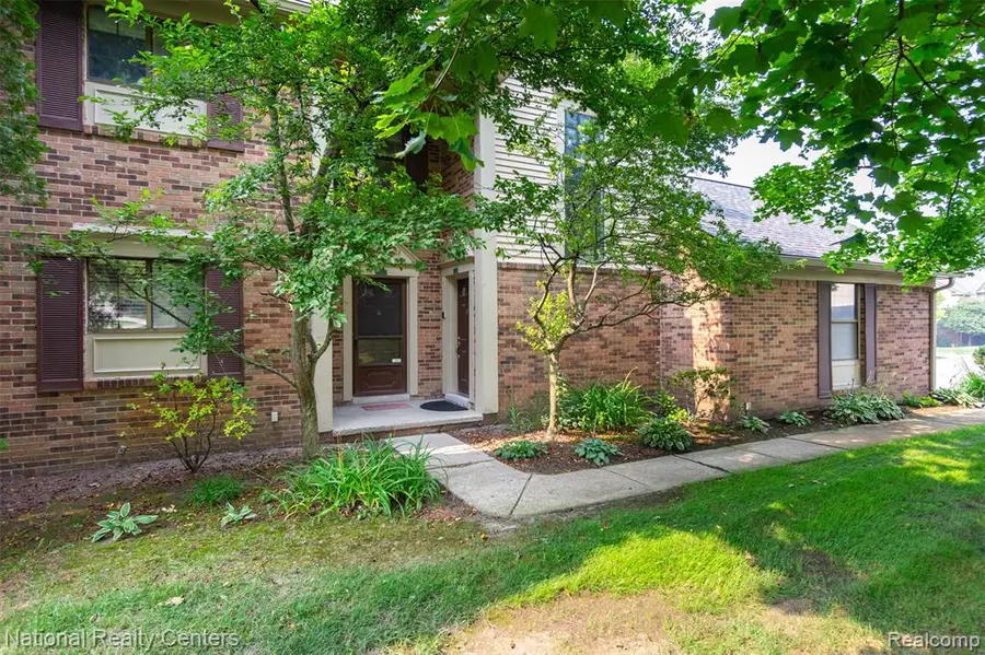29820 Indian, Farmington Hills, MI 48331 - #2