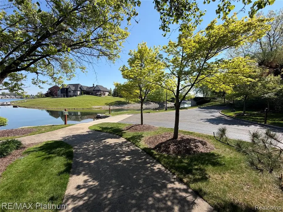 42 Boat Slip, South Lyon, MI 48178 - #3
