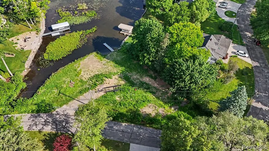 4190 Meyers, Waterford, MI 48329 - #3